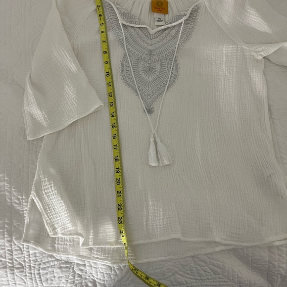 Boho style relaxed 100% cotton top, with silver thread detail. - Picture 8 of 9